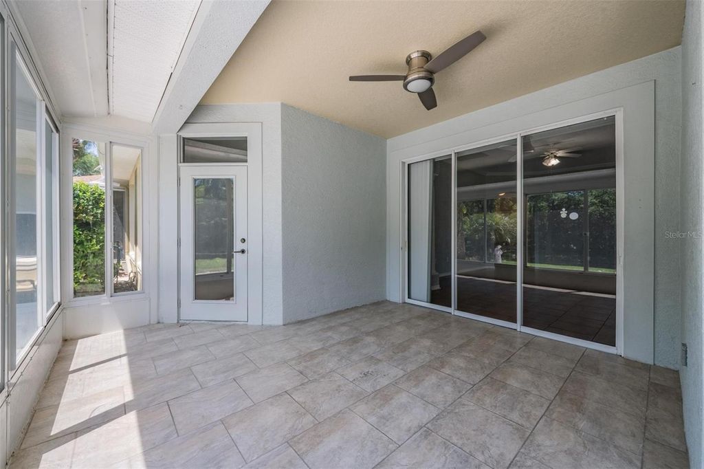 Image 32 of property listing at 12752 ASTON CREEK DRIVE, Tampa, FL 33626
