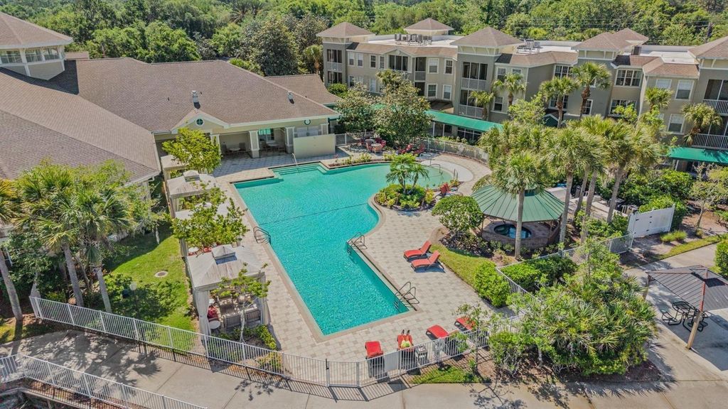 Image 37 of property listing at 12752 ASTON CREEK DRIVE, Tampa, FL 33626
