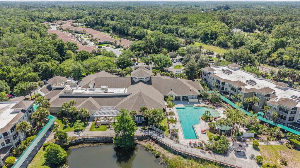 Image 38 of property listing at 12752 ASTON CREEK DRIVE, Tampa, FL 33626