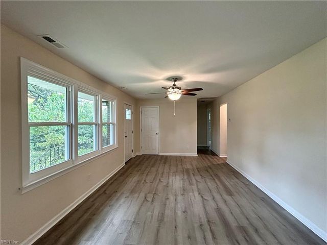 3210 Hornsea RD, Chesapeake, VA 23325