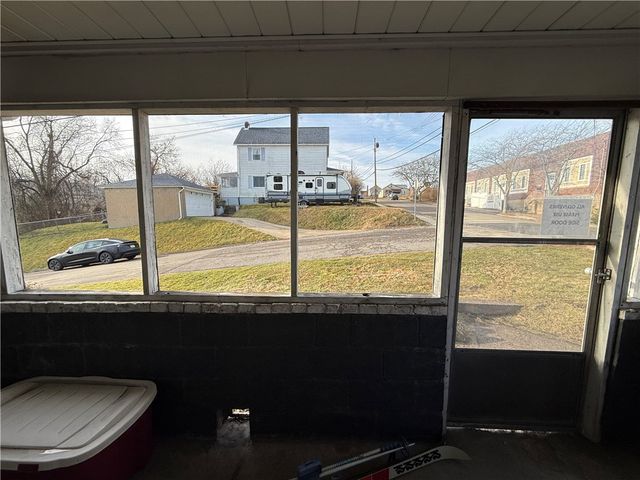 1101 Lysle Ave, Port Vue, PA 15133