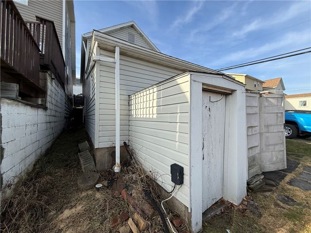 1101 Lysle Ave, Port Vue, PA 15133