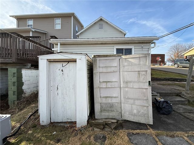 1101 Lysle Ave, Port Vue, PA 15133