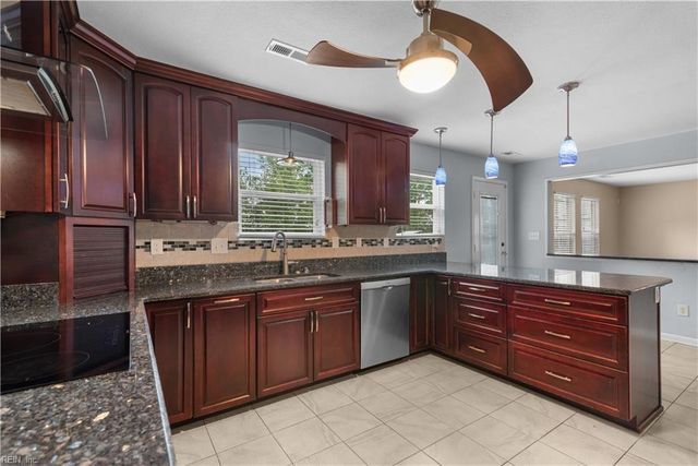 109 Walking Path CT, South Mills, NC 27976