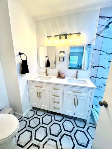 204 Greenmoor, Irvine, CA 92614
