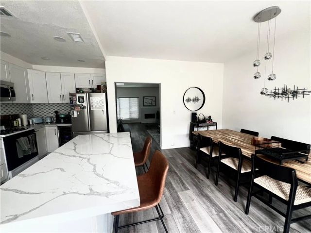 204 Greenmoor, Irvine, CA 92614