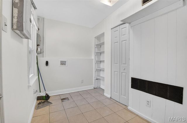 346 Mueller Avenue, Ferguson, MO 63135