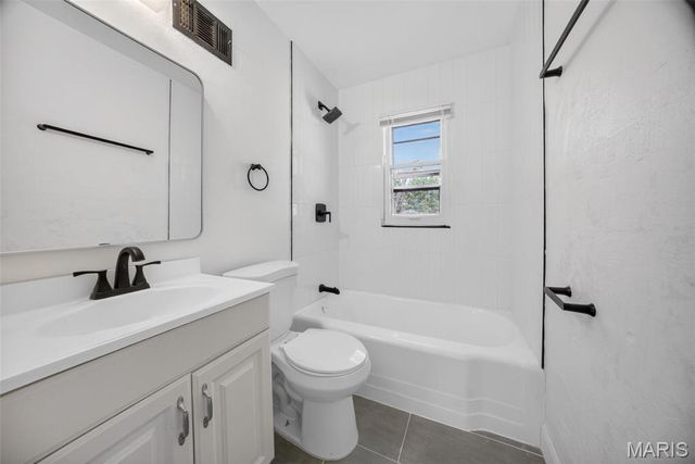 346 Mueller Avenue, Ferguson, MO 63135