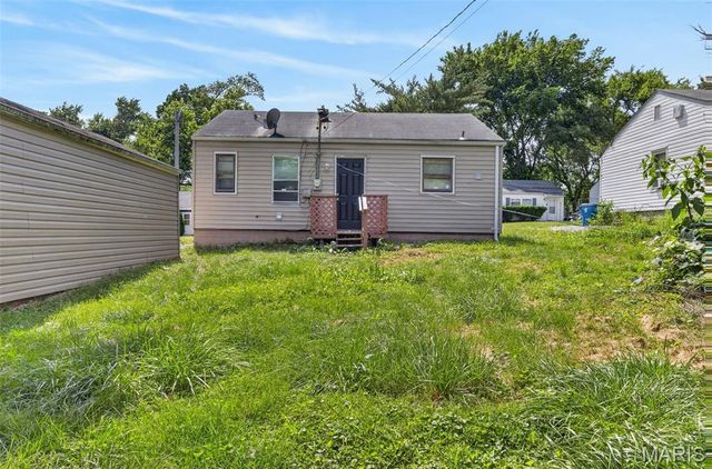 346 Mueller Avenue, Ferguson, MO 63135