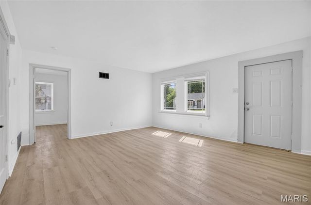 346 Mueller Avenue, Ferguson, MO 63135