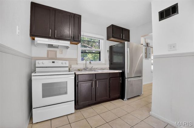 346 Mueller Avenue, Ferguson, MO 63135