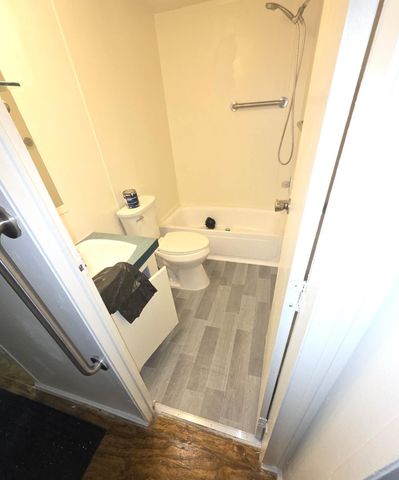 7113 Comstock CV left A, Lago Vista, TX 78645