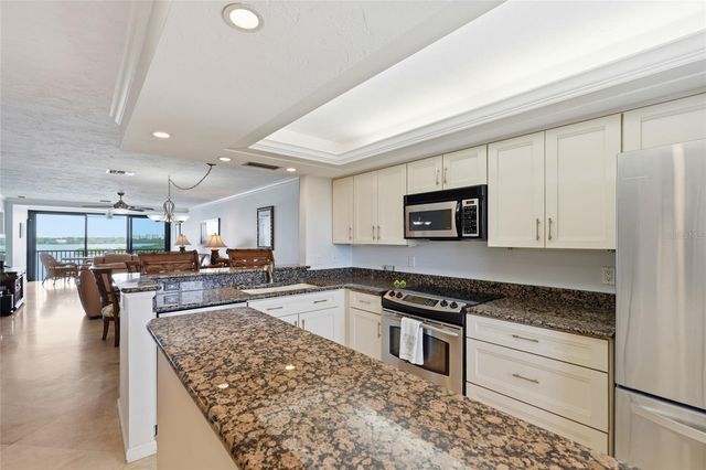8977 MIDNIGHT PASS ROAD 519, Sarasota, FL 34242