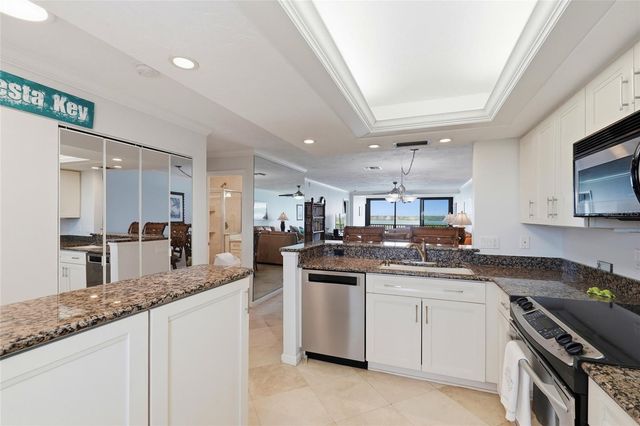 8977 MIDNIGHT PASS ROAD 519, Sarasota, FL 34242
