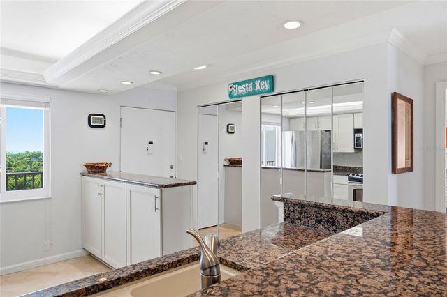 8977 MIDNIGHT PASS ROAD 519, Sarasota, FL 34242