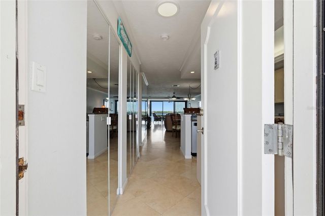 8977 MIDNIGHT PASS ROAD 519, Sarasota, FL 34242