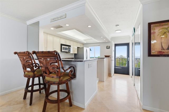 8977 MIDNIGHT PASS ROAD 519, Sarasota, FL 34242