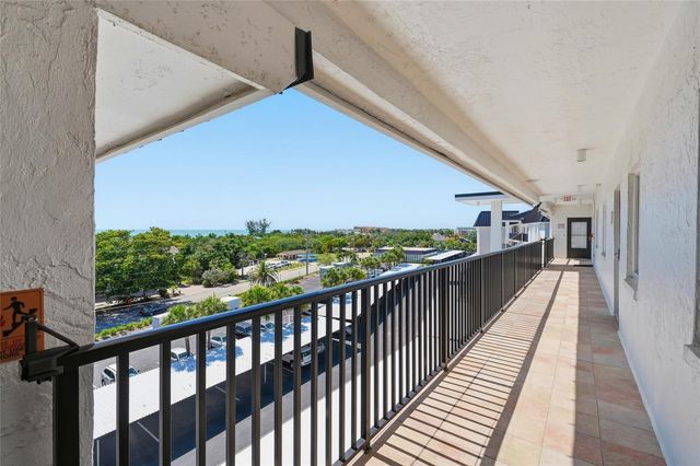 8977 MIDNIGHT PASS ROAD 519, Sarasota, FL 34242