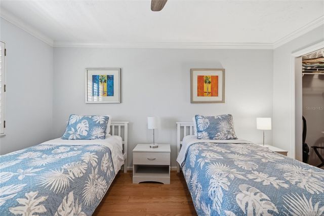 8977 MIDNIGHT PASS ROAD 519, Sarasota, FL 34242