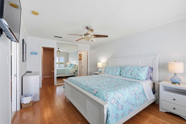 8977 MIDNIGHT PASS ROAD 519, Sarasota, FL 34242