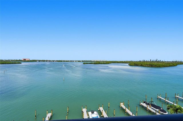 8977 MIDNIGHT PASS ROAD 519, Sarasota, FL 34242