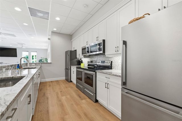 8977 MIDNIGHT PASS ROAD 519, Sarasota, FL 34242