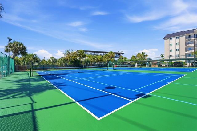8977 MIDNIGHT PASS ROAD 519, Sarasota, FL 34242