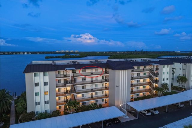 8977 MIDNIGHT PASS ROAD 519, Sarasota, FL 34242