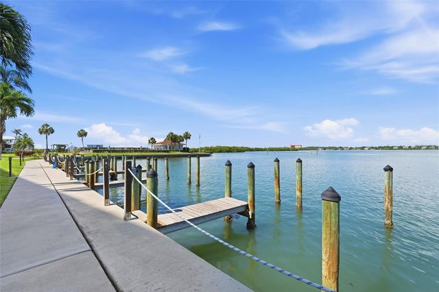 8977 MIDNIGHT PASS ROAD 519, Sarasota, FL 34242