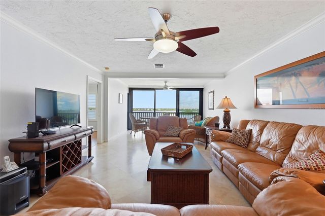 8977 MIDNIGHT PASS ROAD 519, Sarasota, FL 34242