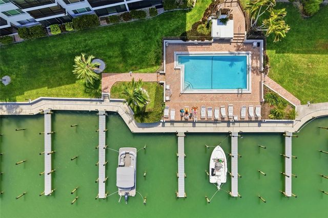 8977 MIDNIGHT PASS ROAD 519, Sarasota, FL 34242