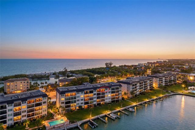 8977 MIDNIGHT PASS ROAD 519, Sarasota, FL 34242