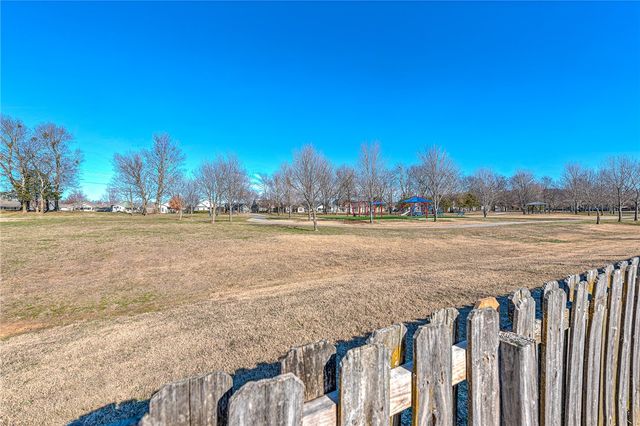 4516 Serviceberry Drive, Fayetteville, AR 72704