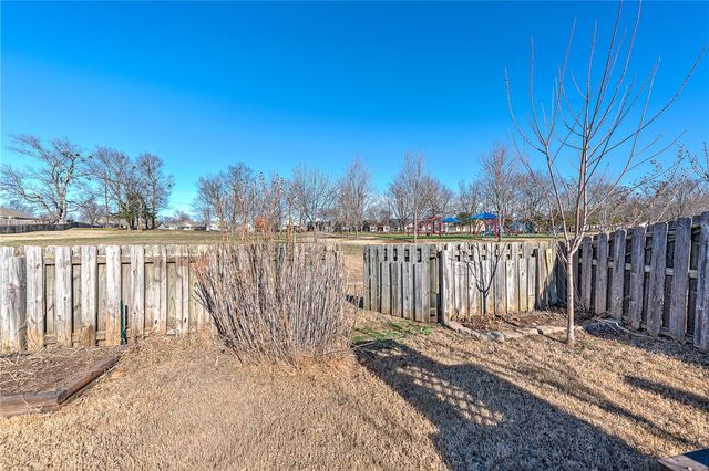 4516 Serviceberry Drive, Fayetteville, AR 72704