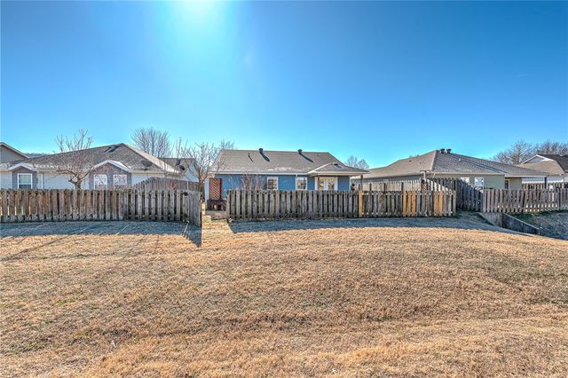 4516 Serviceberry Drive, Fayetteville, AR 72704