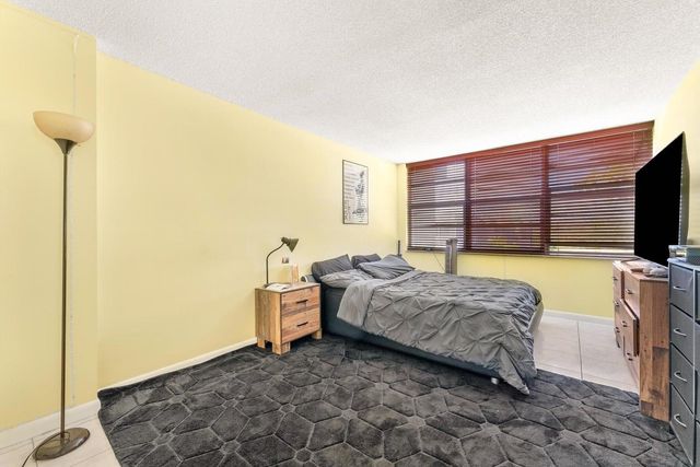 2751 Taft Street 403, Hollywood, FL 33020