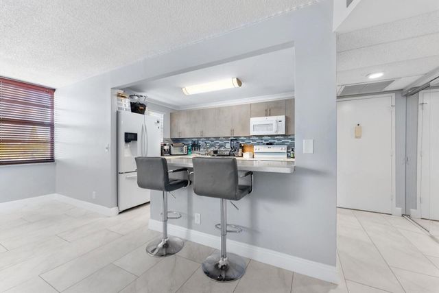 2751 Taft Street 403, Hollywood, FL 33020