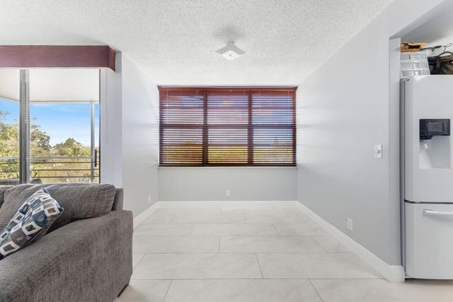 2751 Taft Street 403, Hollywood, FL 33020