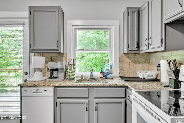 7527 Yount Rd, Knoxville, TN 37931