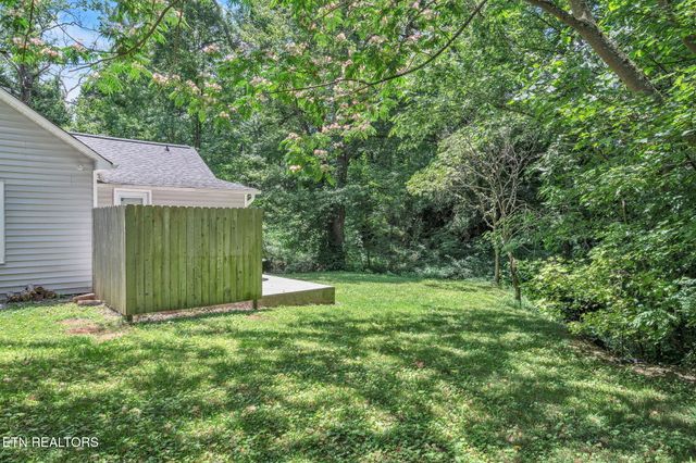 7527 Yount Rd, Knoxville, TN 37931