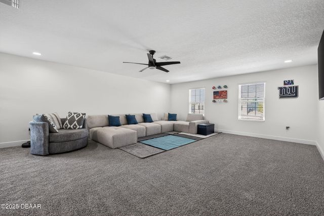 6022 Sierra Crown Street, Mount Dora, FL 32757