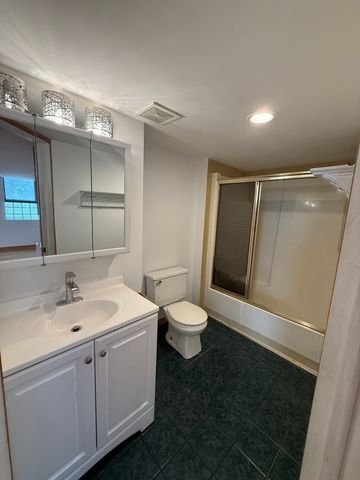 1237 N Noble Street 1F, Chicago, IL 60642