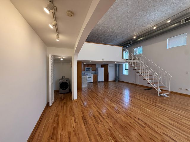1237 N Noble Street 1F, Chicago, IL 60642