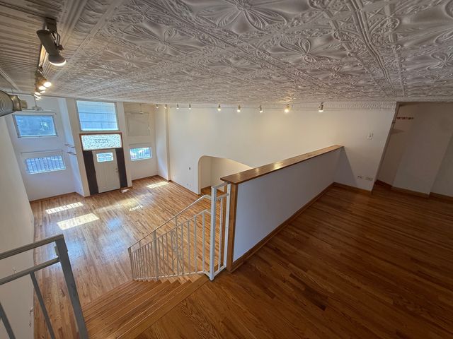 1237 N Noble Street 1F, Chicago, IL 60642