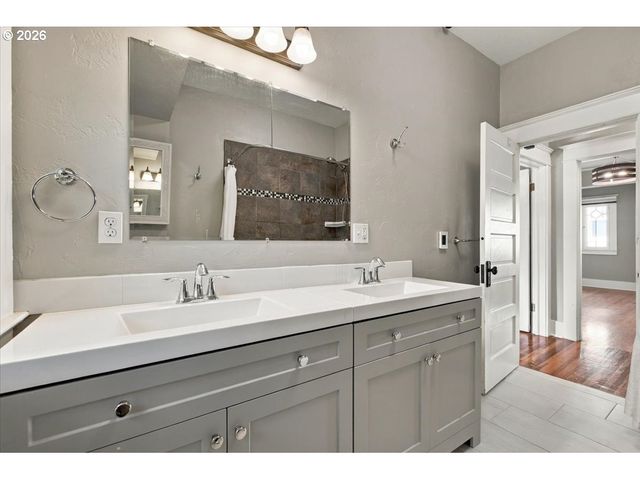 129 Nw 11TH St, Corvallis, OR 97330