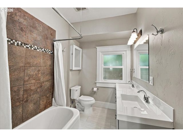 129 Nw 11TH St, Corvallis, OR 97330