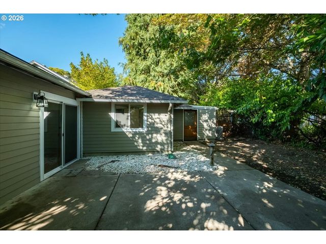 129 Nw 11TH St, Corvallis, OR 97330