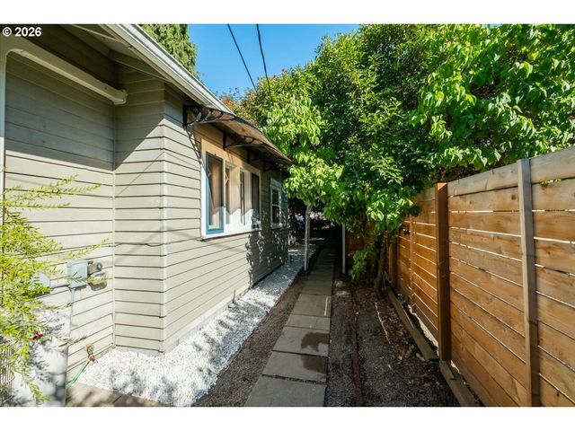 129 Nw 11TH St, Corvallis, OR 97330