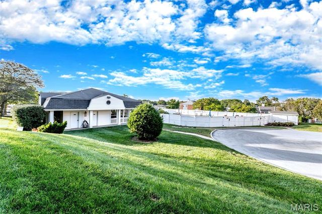 14471 Bantry Lane 2, Chesterfield, MO 63017