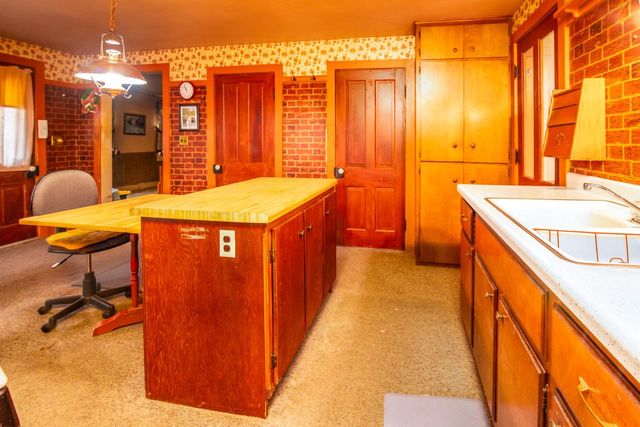 1412 S 9th STREET, Watertown, WI 53094